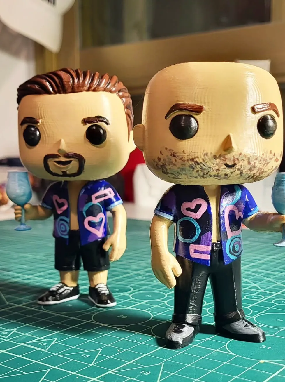 Dos figuras personalizadas impresas en 3D